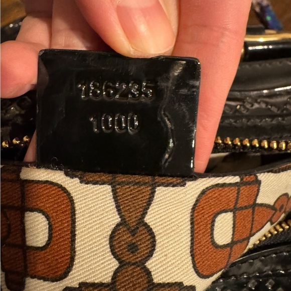 Gucci Babouska studded Black Patent Leather Shoulder Bag - Picture 14 of 16